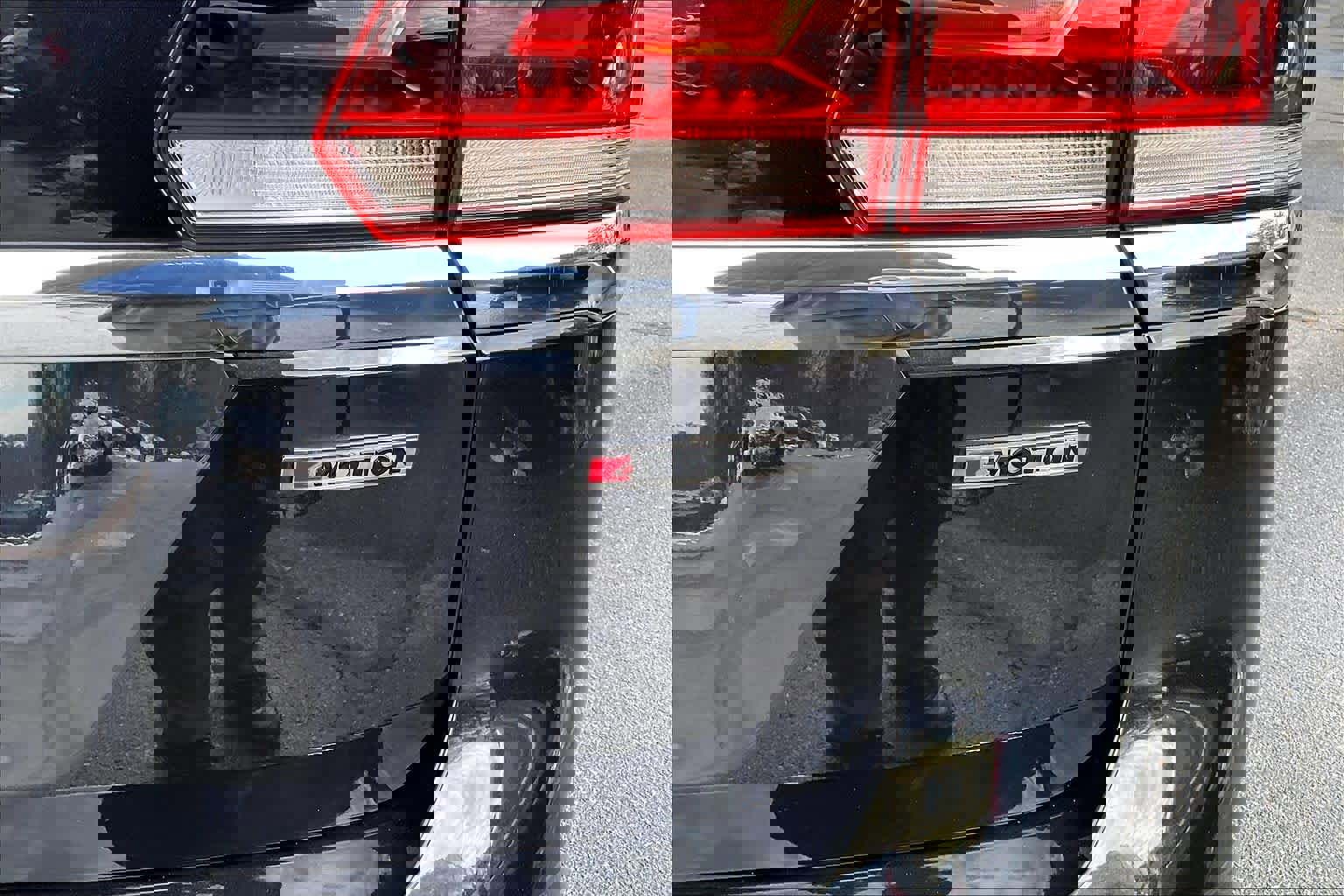 Used 2021 Volkswagen Atlas SEL R-Line image 10