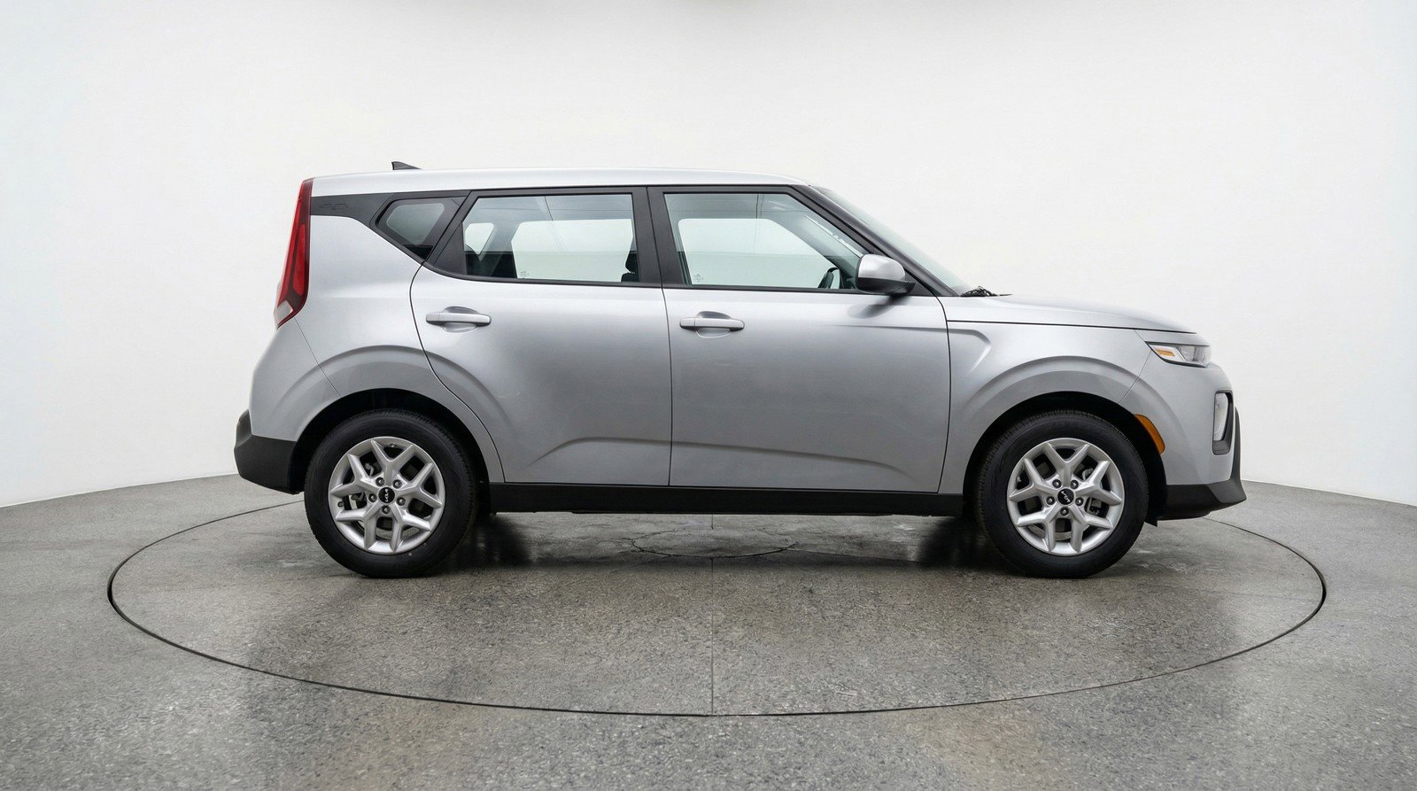 Used 2025 Kia Soul LX w/ LX Technology Package image 11