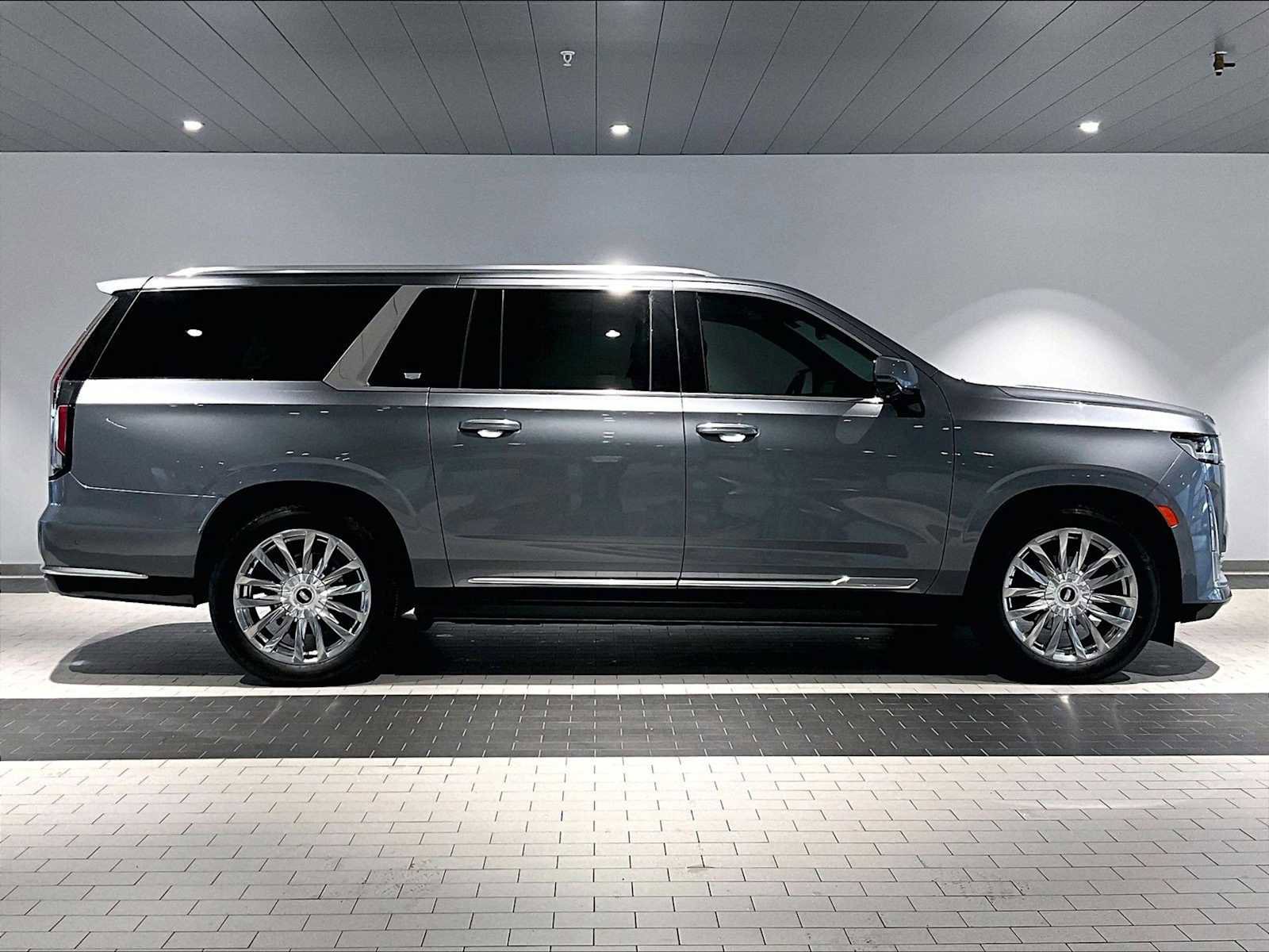 Used 2021 Cadillac Escalade ESV Premium Luxury w/ Driver Assist Tech Package image 11