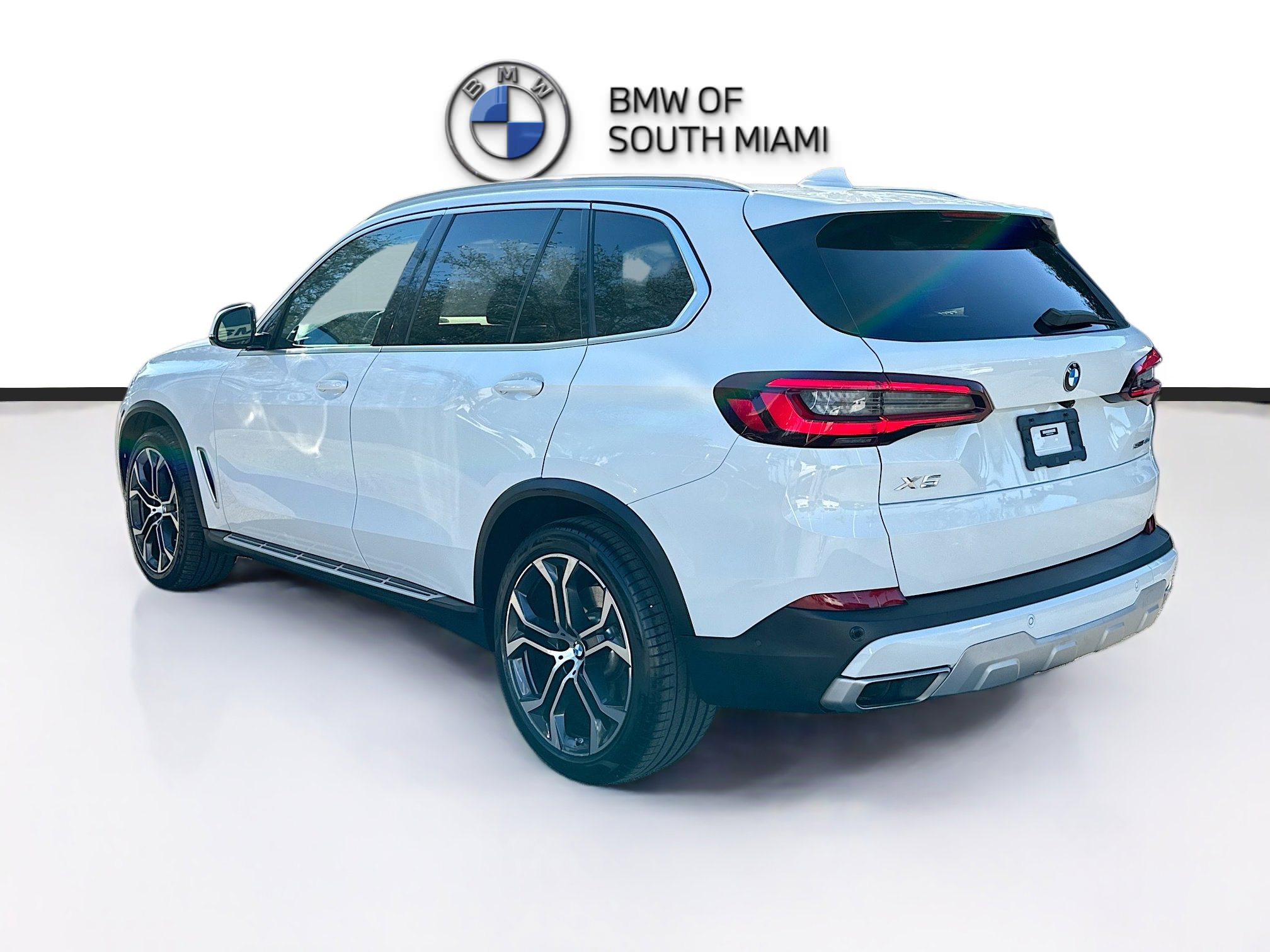 Certified 2022 BMW X5 sDrive40i w/ Premium Package image 5