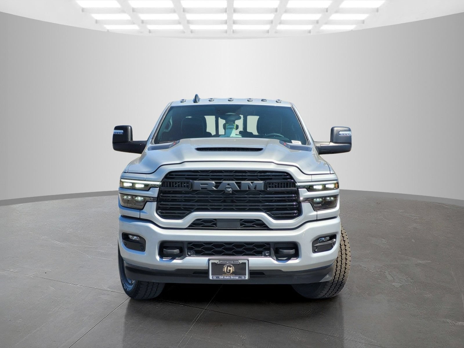 New 2026 RAM 2500 Laramie AWD/4WD image 3