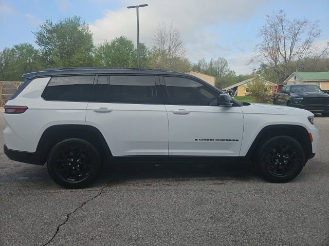 Used 2024 Jeep Grand Cherokee L Laredo image 6