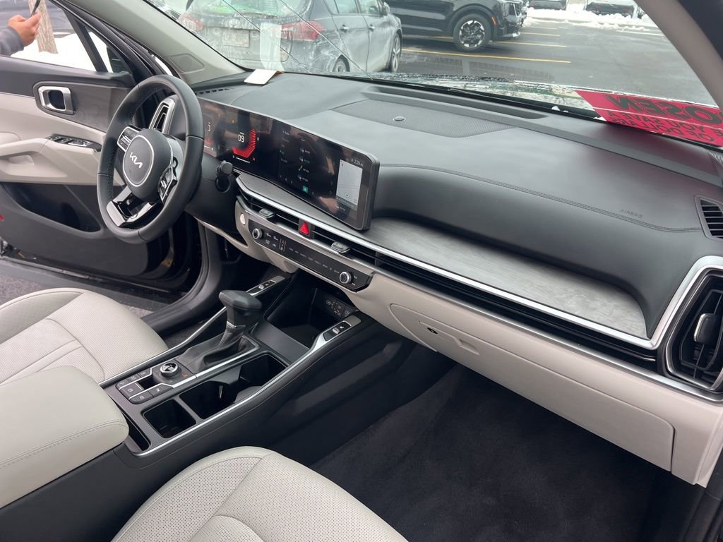Certified 2025 Kia Sorento X-Line EX image 22