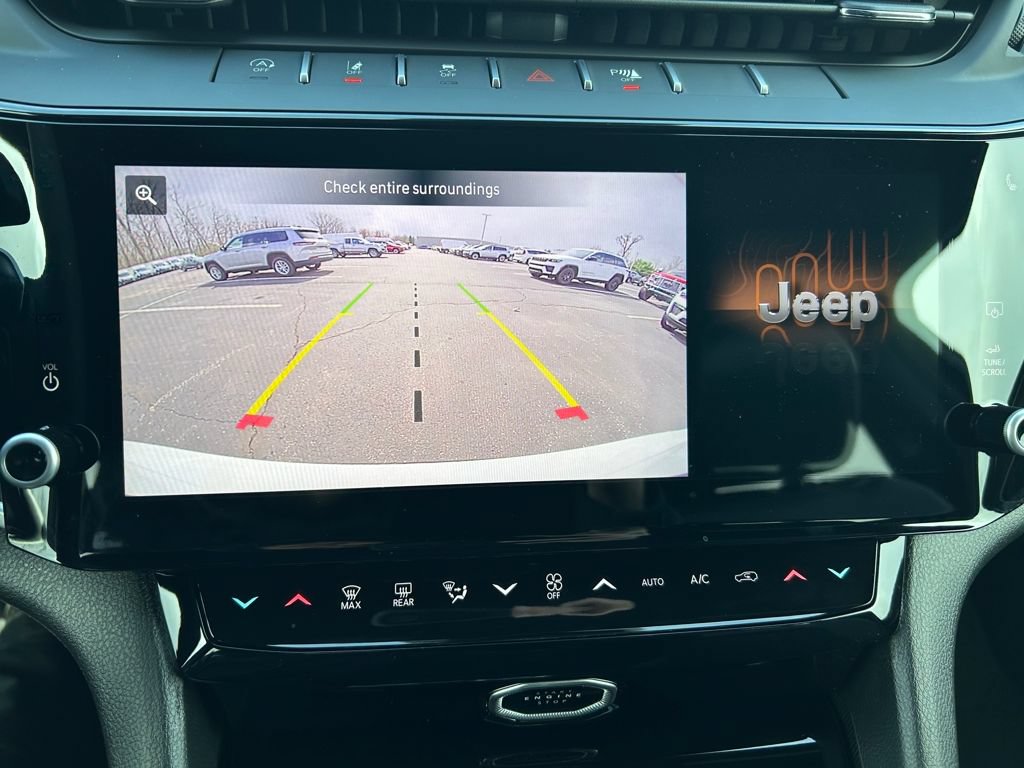 New 2026 Jeep Grand Cherokee L 4WD image 14