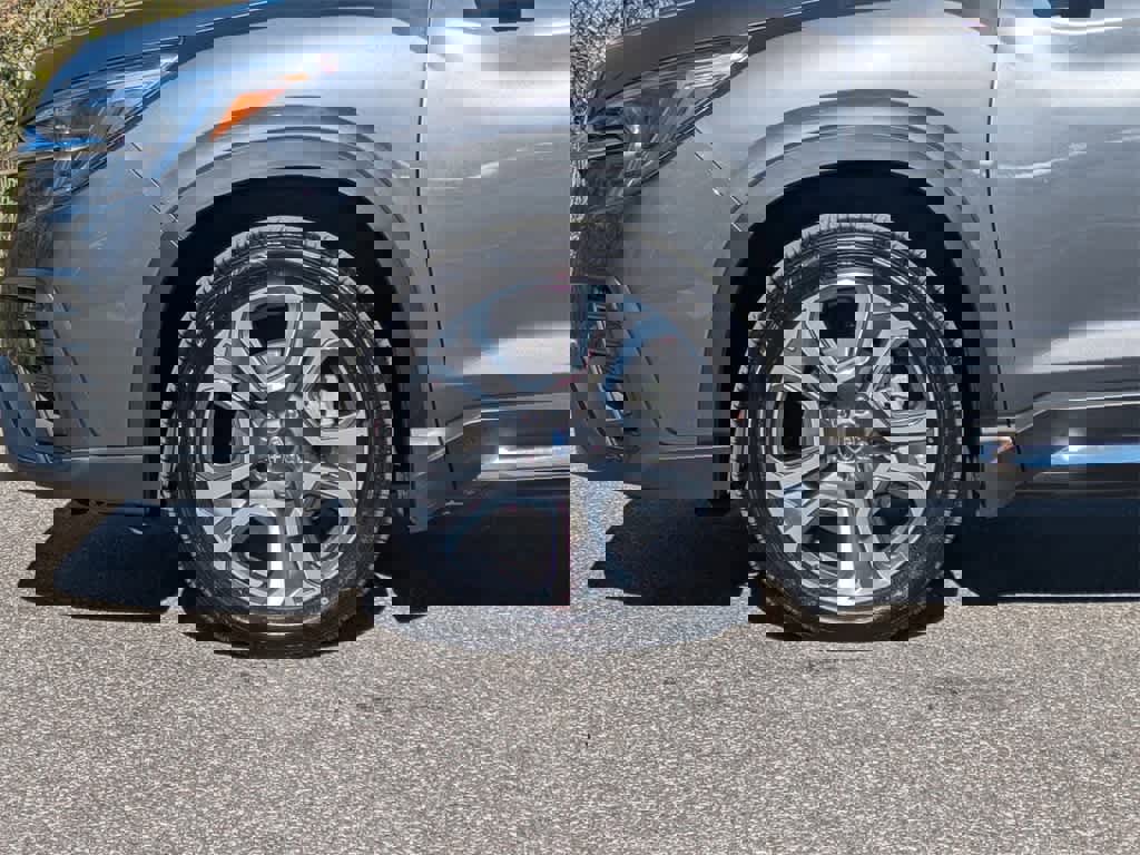 Used 2023 Subaru Ascent Touring image 10