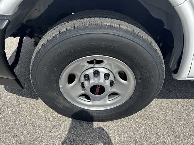 New 2026 GMC Savana 2500 RWD image 10