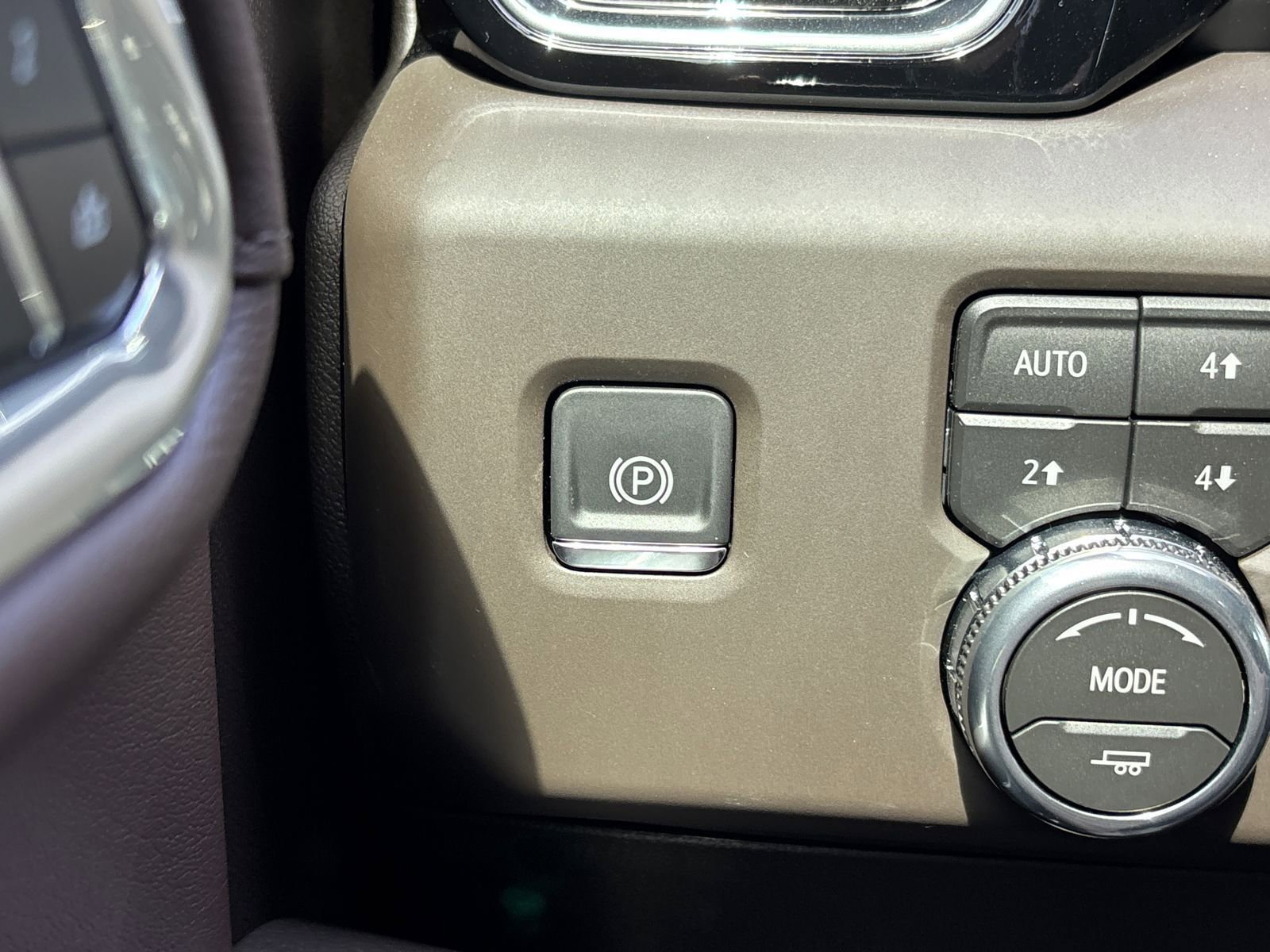 New 2026 GMC Sierra 2500 Denali w/ Denali Reserve Package image 25