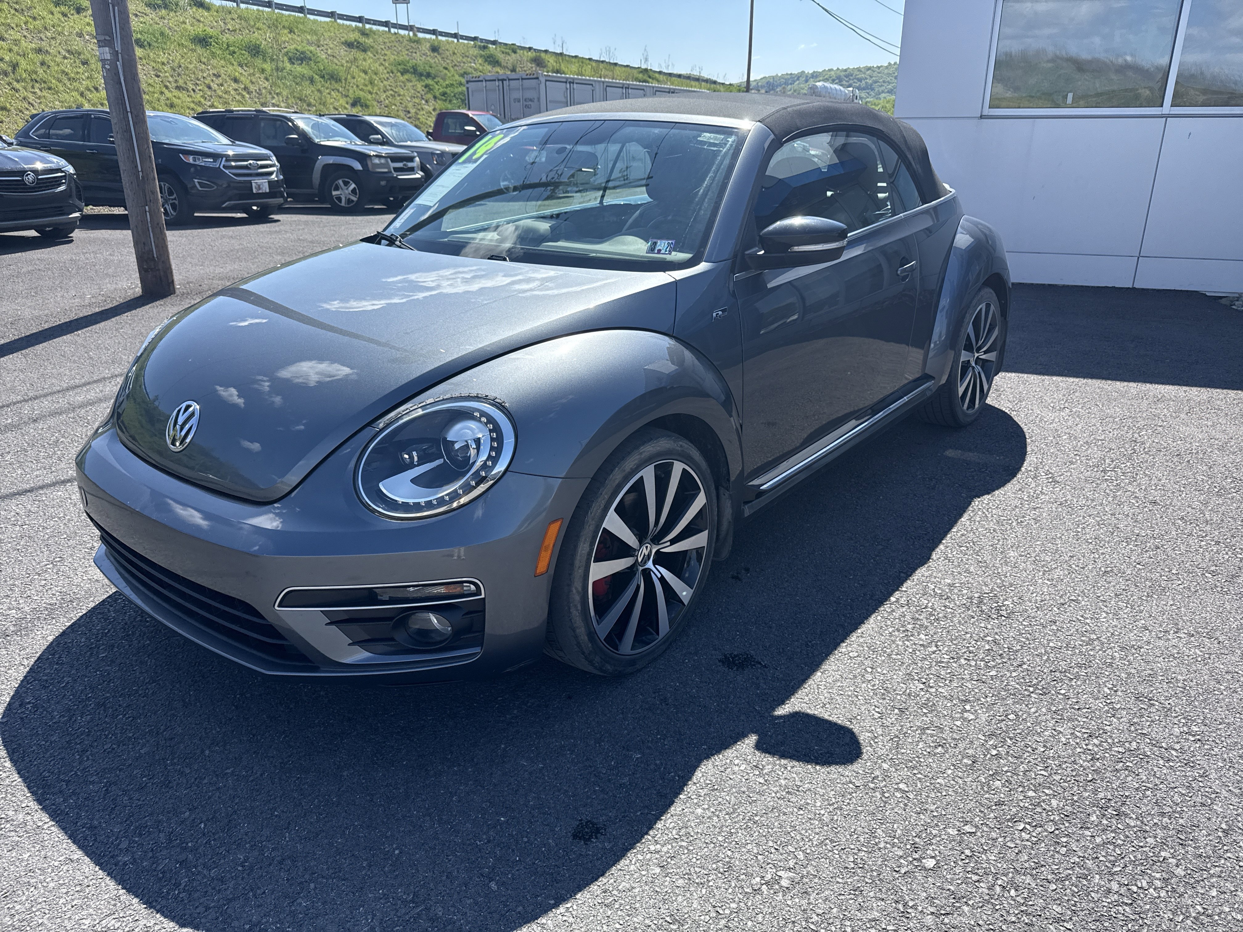 Used 2014 Volkswagen Beetle R-Line FWD image 6