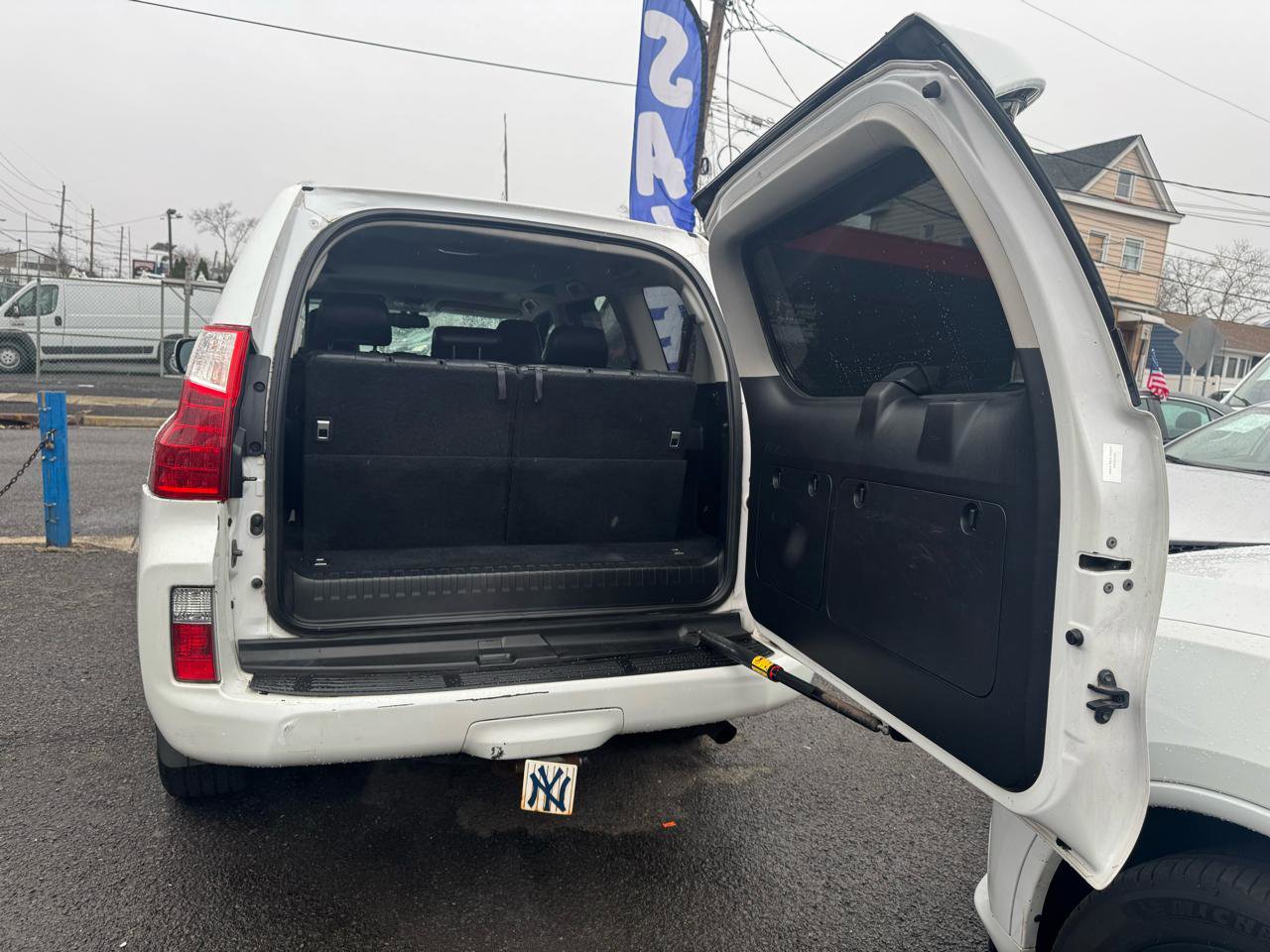 Used 2011 Lexus GX 460 image 12
