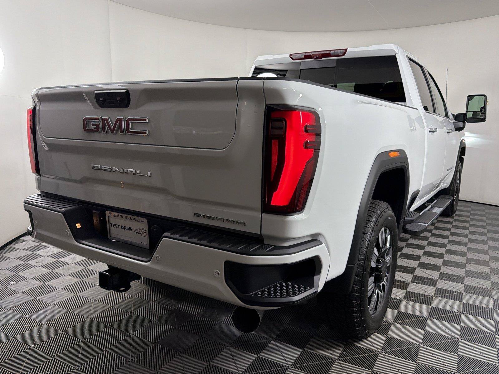 New 2026 GMC Sierra 2500 Denali w/ Denali Reserve Package AWD/4WD image 6