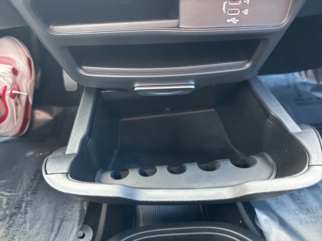 New 2026 Chrysler Pacifica Select image 34