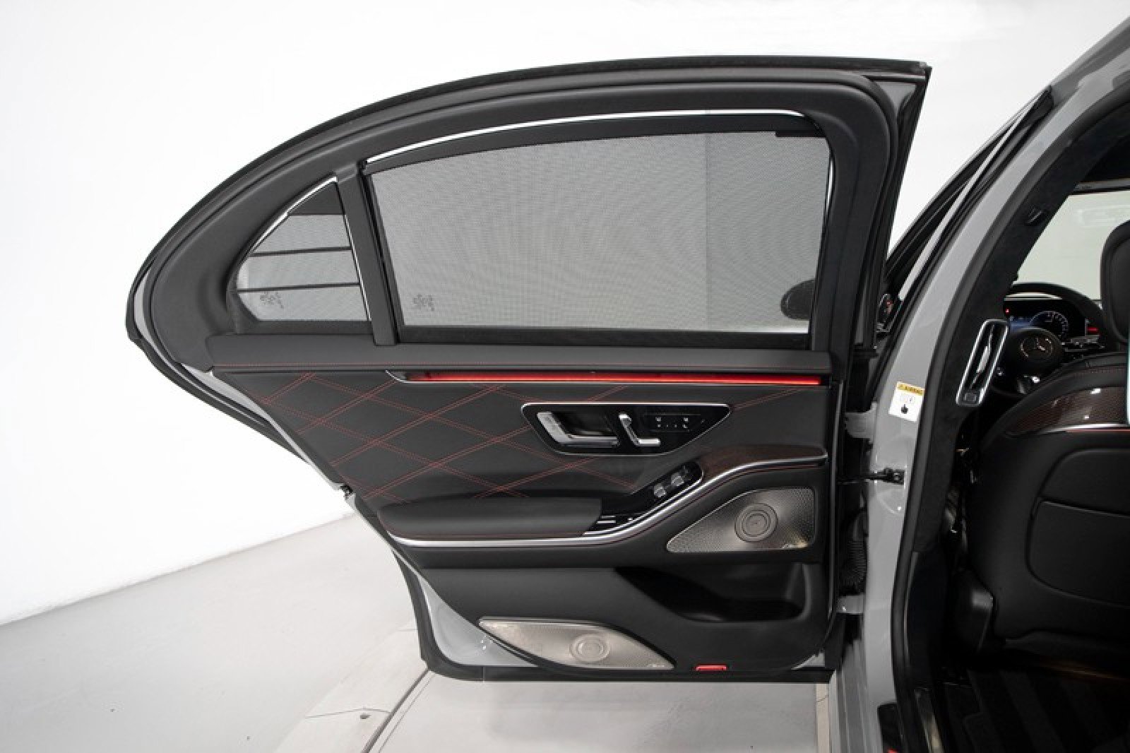 Used 2024 Mercedes-Benz S 63 AMG S image 42