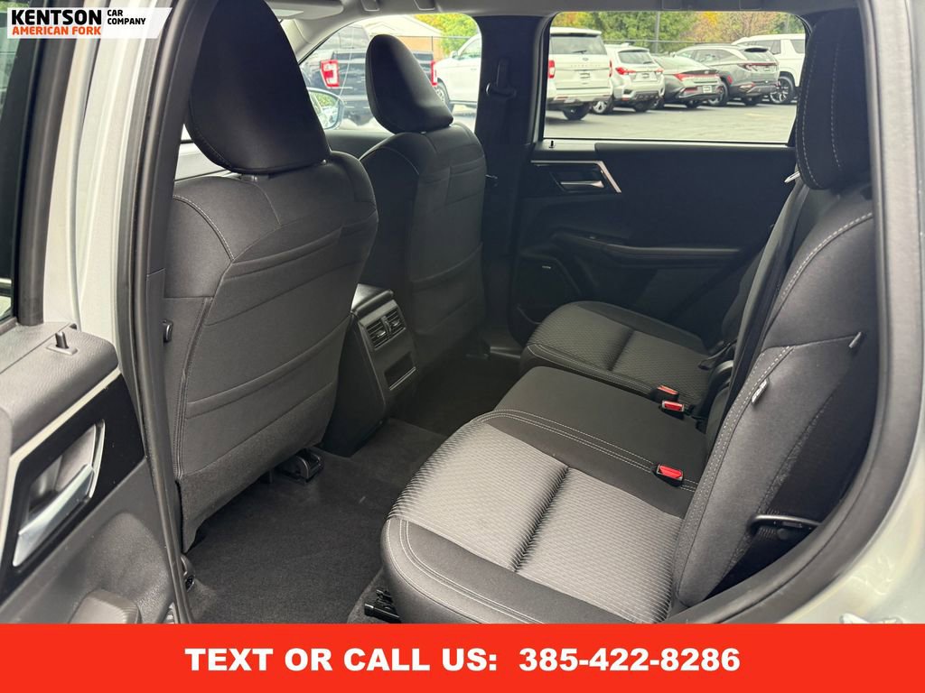 Used 2025 Mitsubishi Outlander ES image 35