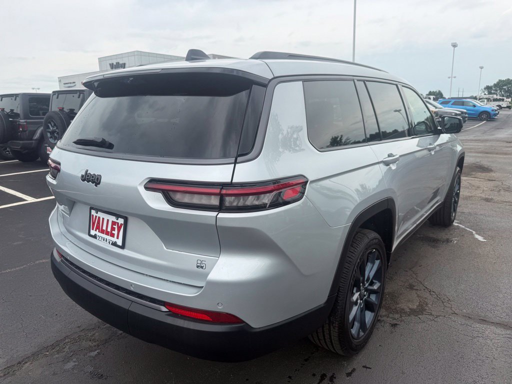 New 2026 Jeep Grand Cherokee L Limited AWD/4WD image 3