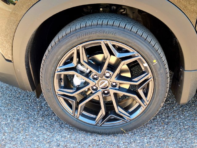 New 2026 Nissan Kicks SR AWD/4WD image 22