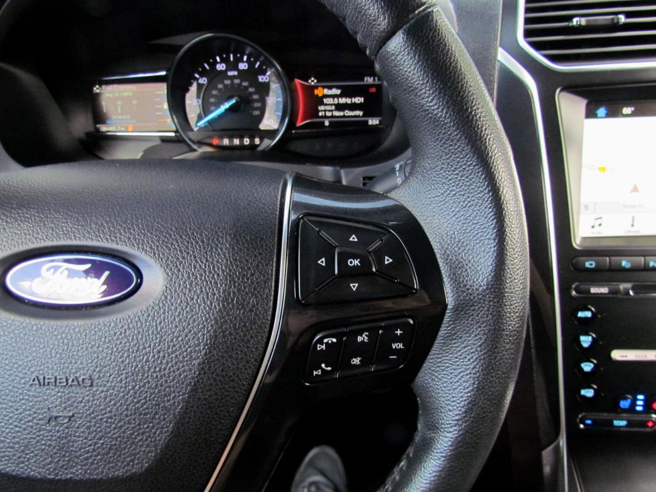 Used 2018 Ford Explorer Limited w/ Equipment Group 301A FWD image 33