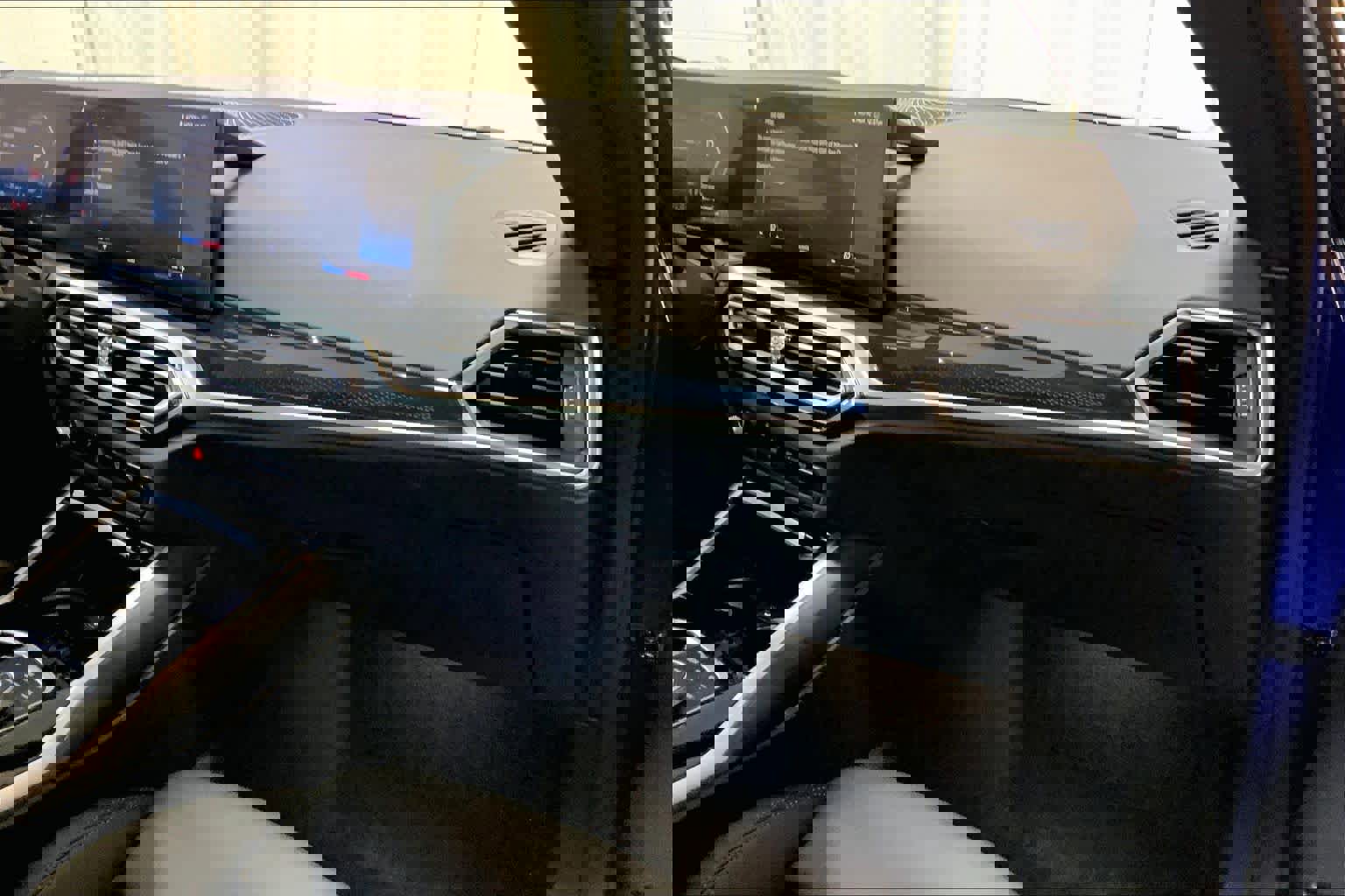 Certified 2024 BMW 230i xDrive Coupe w/ Premium Package image 19