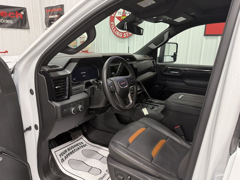 Used 2026 GMC Sierra 2500 AT4 AWD/4WD image 6