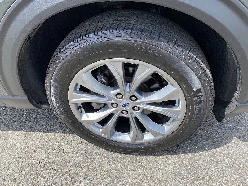 Used 2023 Ford Explorer Limited w/ Limited Technology Package AWD/4WD image 15