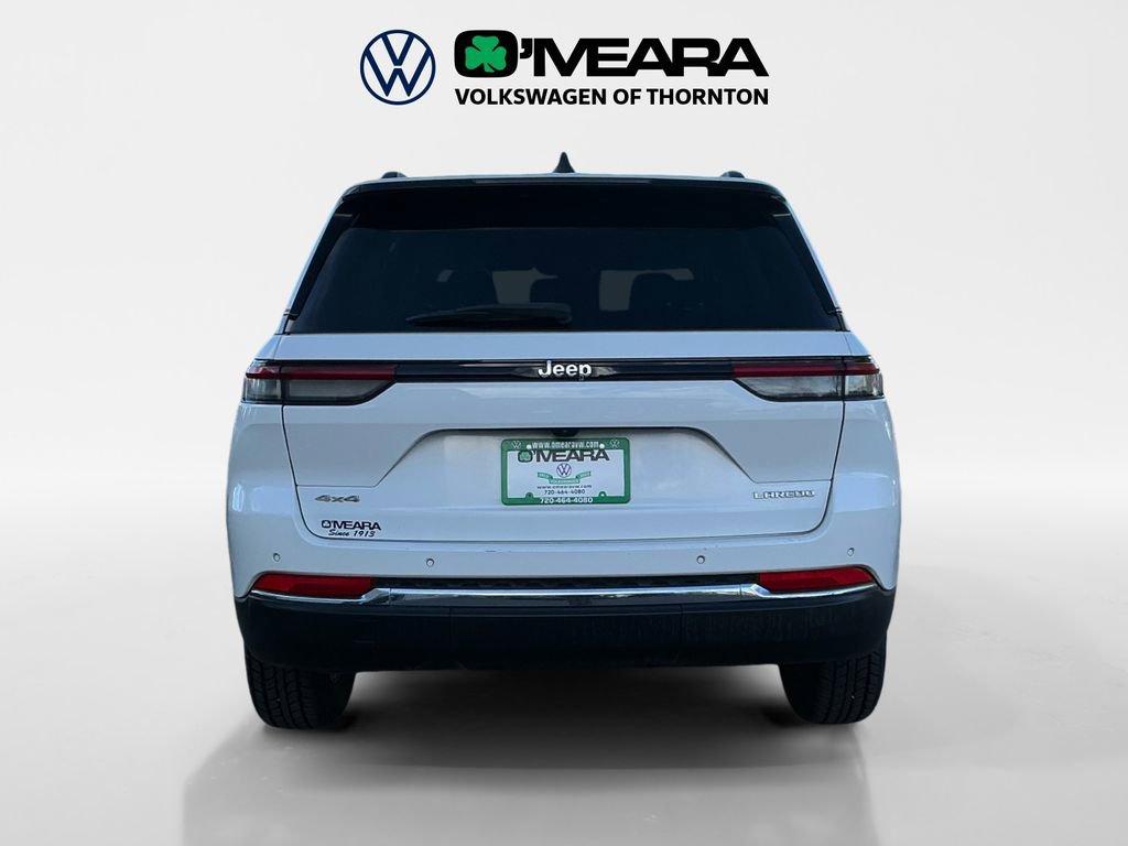 Used 2023 Jeep Grand Cherokee Laredo image 4