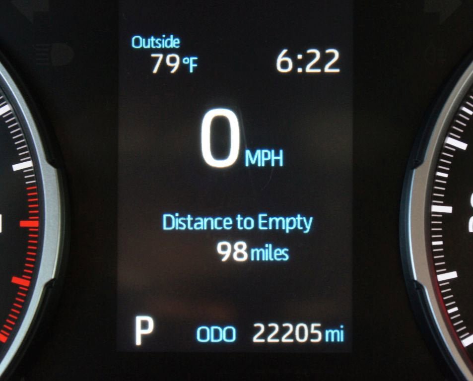 Used 2022 Toyota RAV4 LE FWD image 4