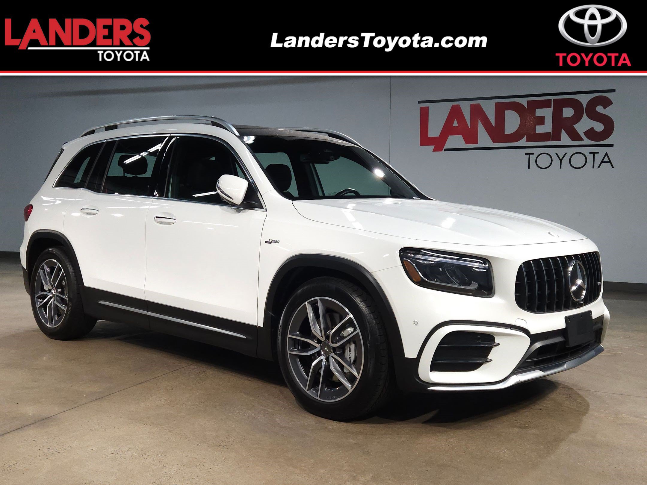 Used 2025 Mercedes-Benz GLB 35 AMG 4MATIC image 1