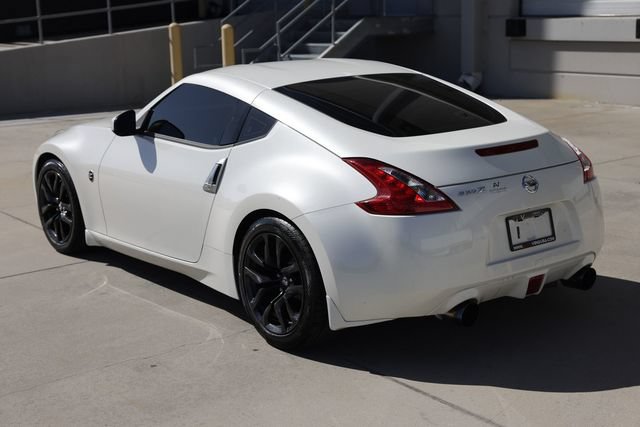 Used 2016 Nissan 370Z Coupe RWD image 8