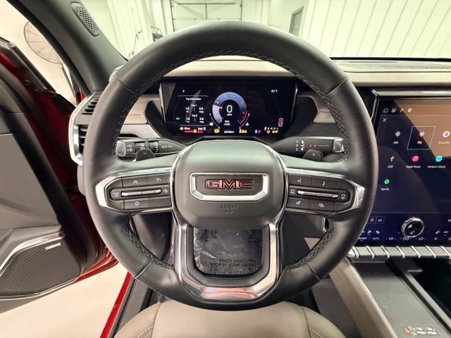 Certified 2026 GMC Acadia Elevation w/ Elevation Premium Package AWD/4WD image 8