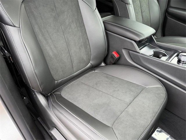 New 2025 Jeep Grand Cherokee L Altitude image 19