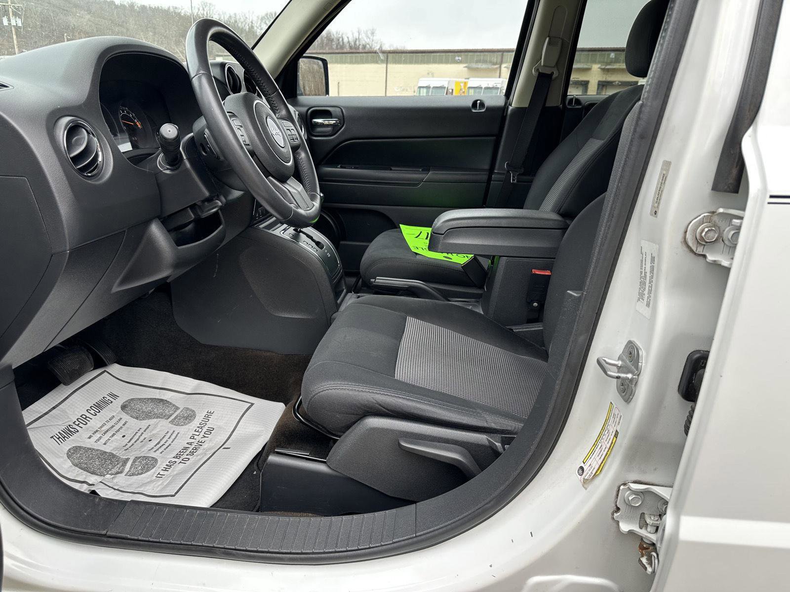 Used 2014 Jeep Patriot Latitude image 8