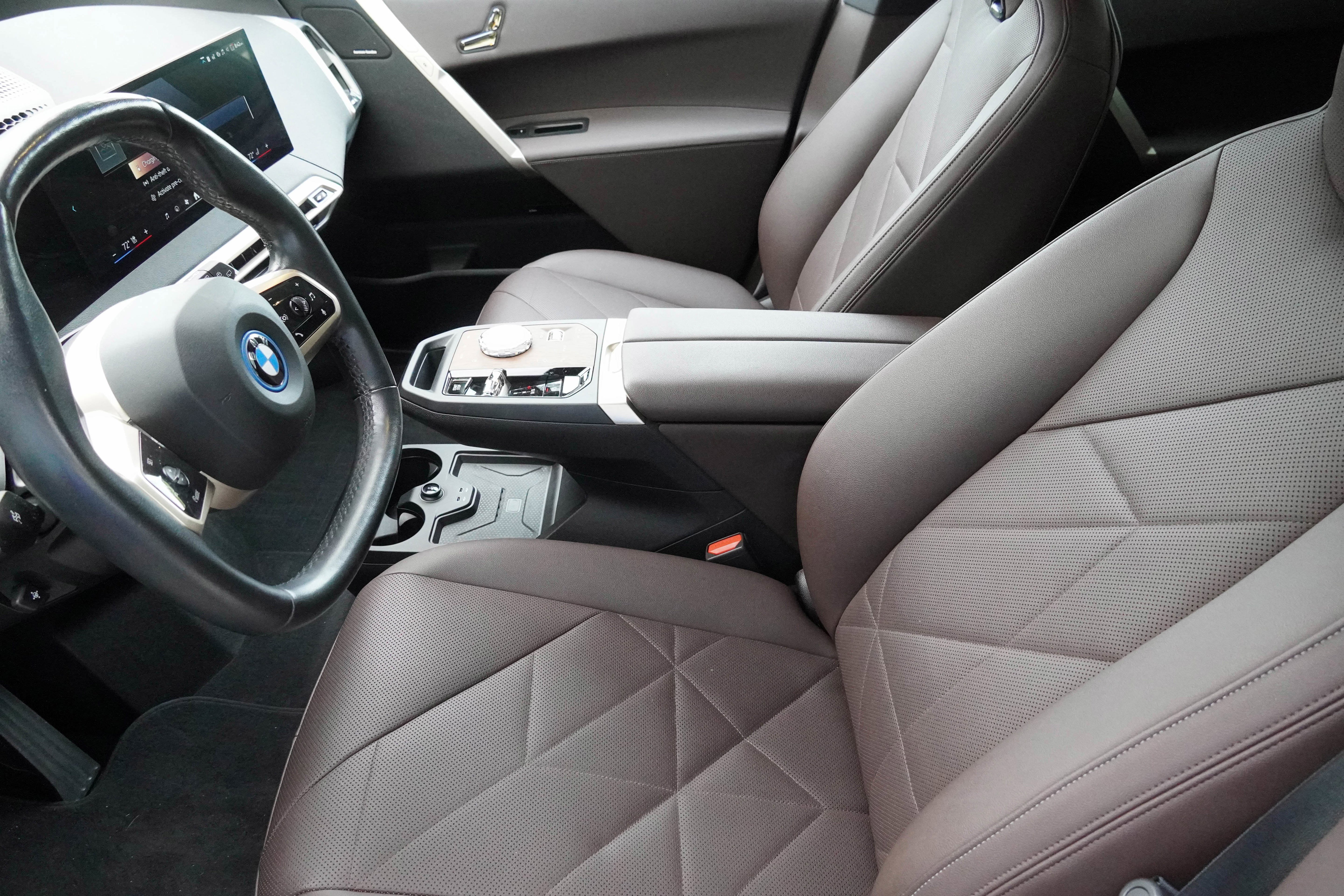 Certified 2024 BMW iX xDrive50 w/ Sport Package AWD/4WD image 12