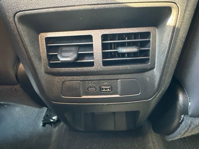 Used 2024 Chevrolet Colorado Z71 w/ Z71 Convenience Package 2 AWD/4WD image 19