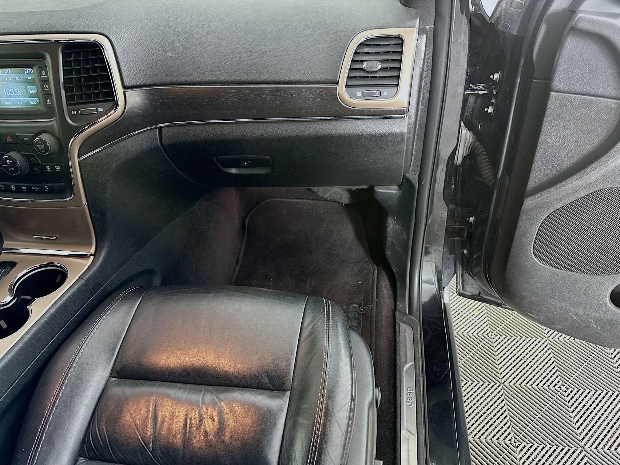 Used 2016 Jeep Grand Cherokee Limited image 33