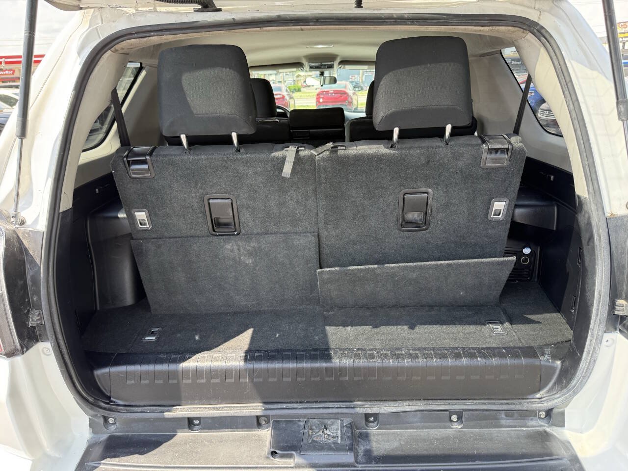 Used 2017 Toyota 4Runner SR5 AWD/4WD image 36
