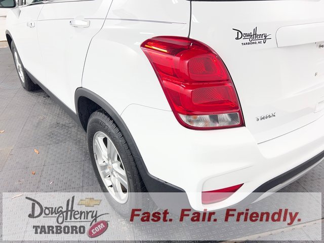 Used 2019 Chevrolet Trax LT w/ LT Convenience Package image 13