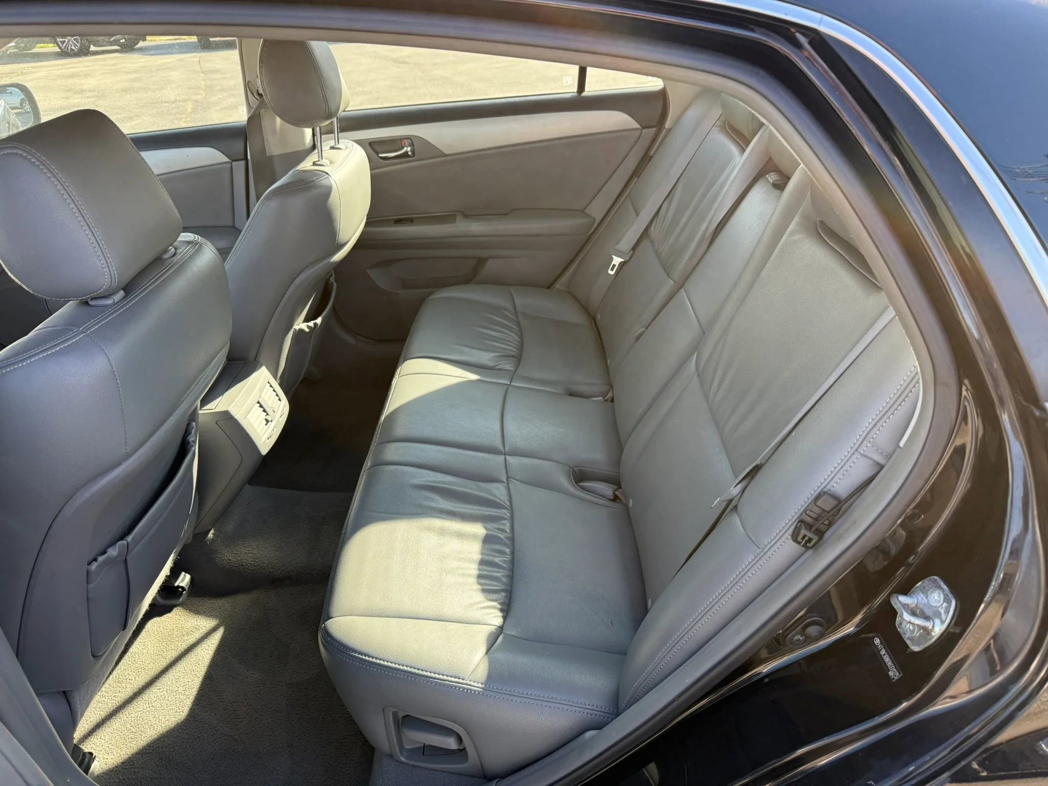 Used 2009 Toyota Avalon XLS image 6