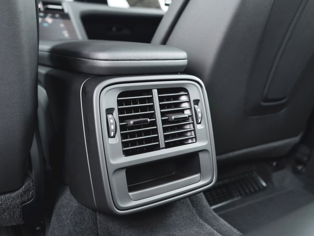 New 2026 Porsche Taycan image 25