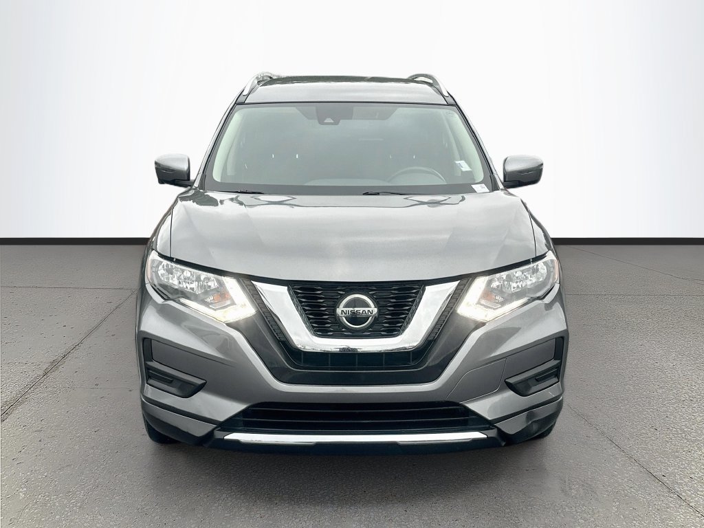 Used 2019 Nissan Rogue SV w/ Premium Package FWD image 2