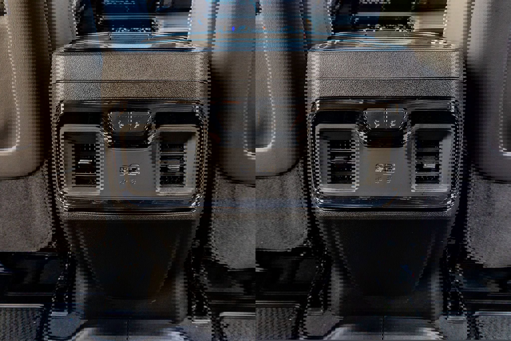 Used 2025 GMC Sierra 2500 AT4X w/ Snow Plow Prep/Camper Package image 33