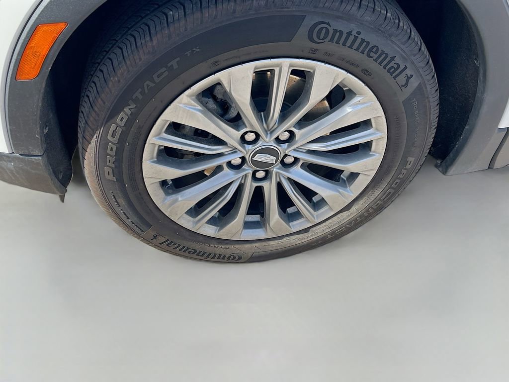 Used 2024 Cadillac XT4 Premium Luxury w/ Cold Weather Package FWD image 29