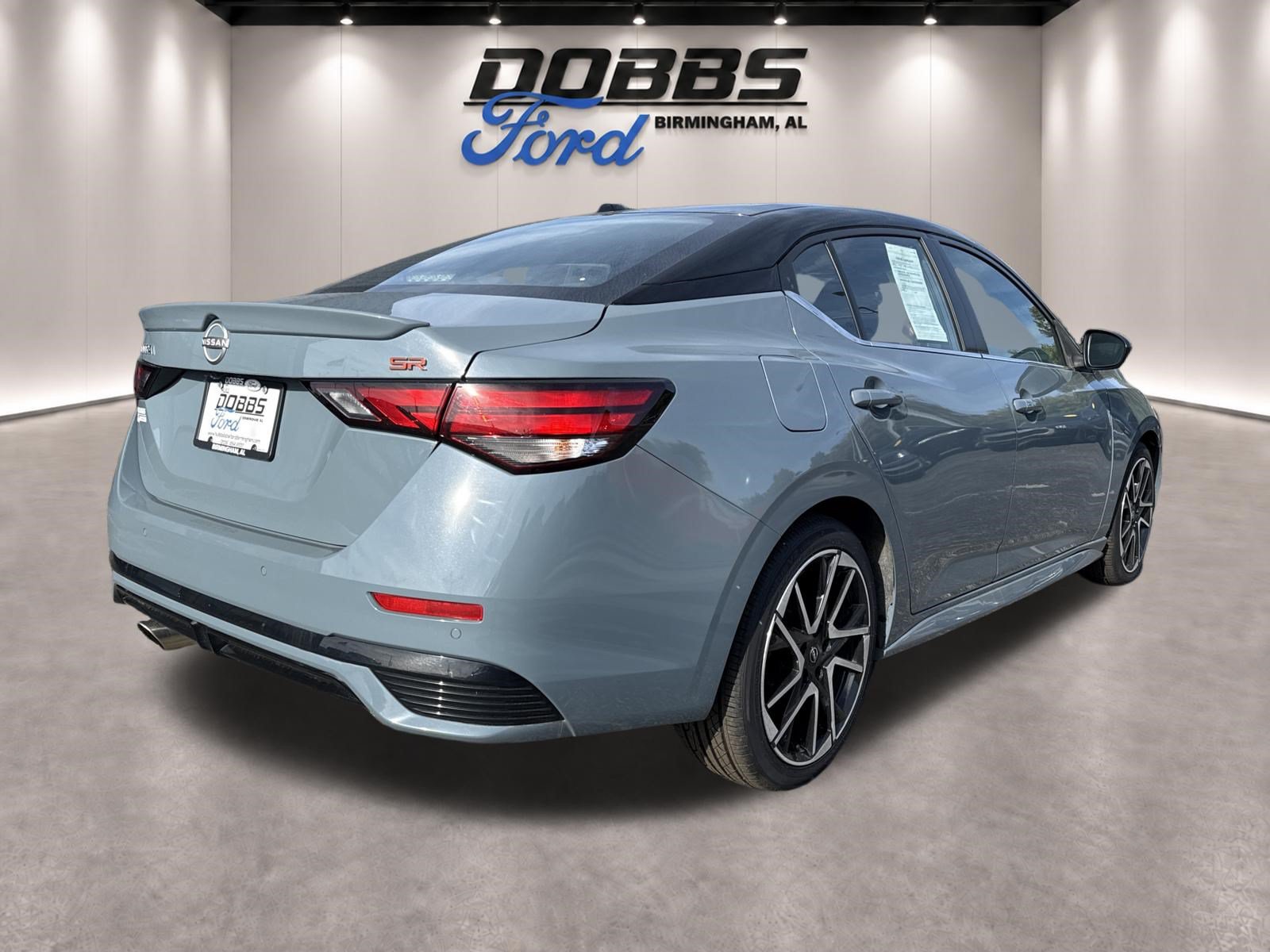 Used 2025 Nissan Sentra SR FWD image 6