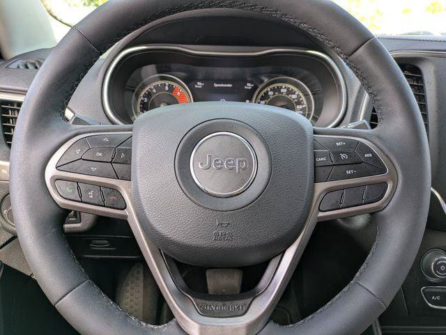 Certified 2022 Jeep Cherokee Latitude Lux w/ Sun & Sound Group AWD/4WD image 19