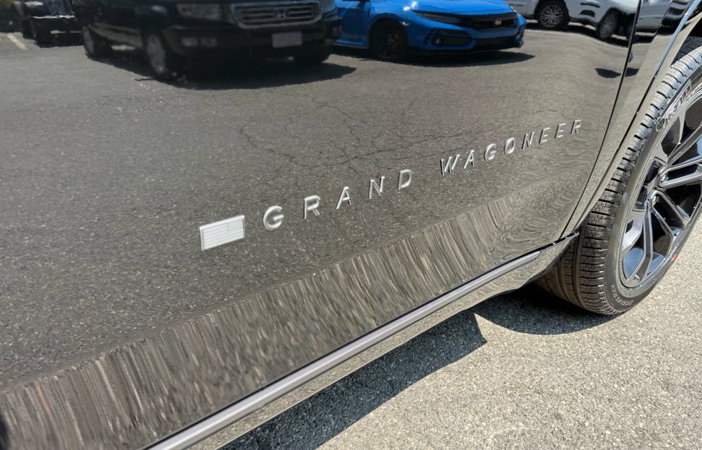 New 2026 Jeep Grand Wagoneer Summit AWD/4WD image 34