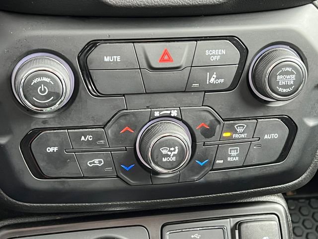 Used 2023 Jeep Renegade Latitude image 21