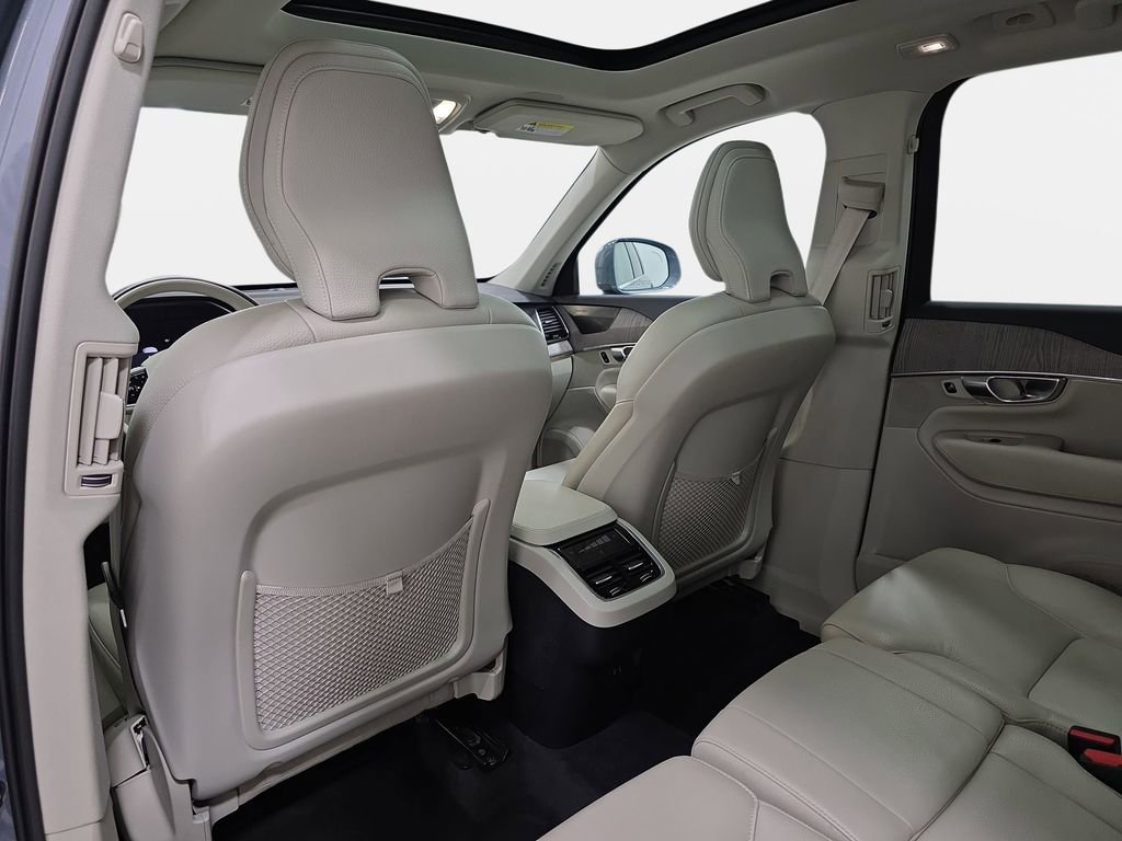Used 2023 Volvo XC90 B6 Plus w/ Protection Package image 12