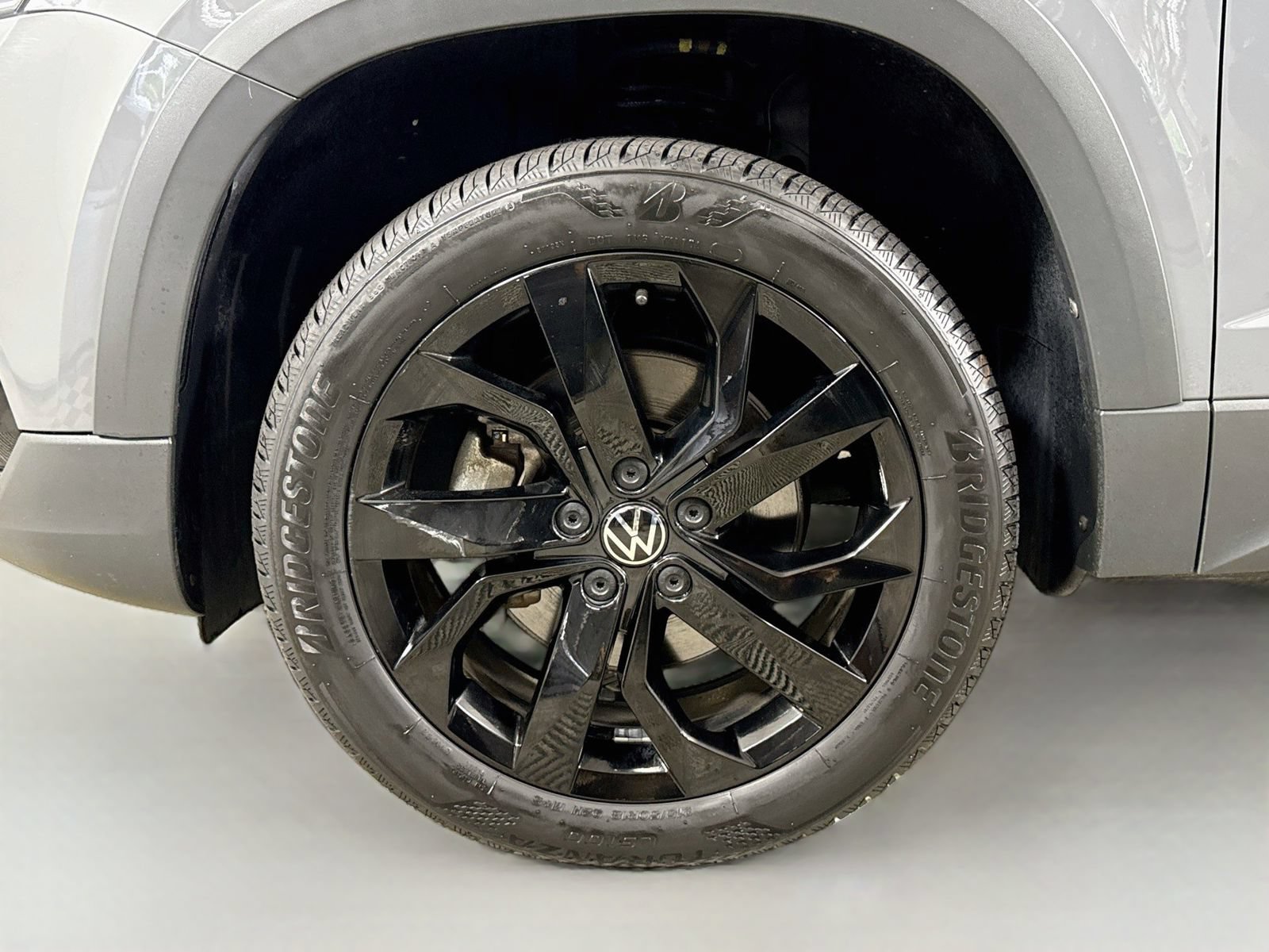 Certified 2023 Volkswagen Taos SE FWD image 29