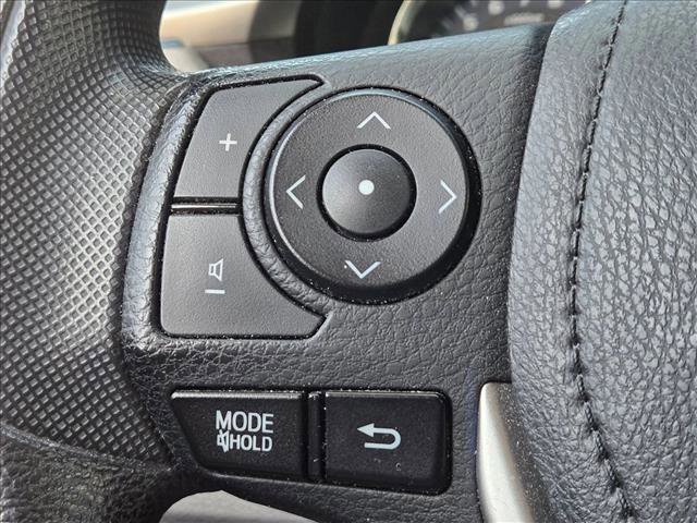 Used 2016 Toyota Corolla LE image 12