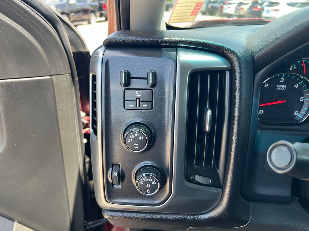 Used 2016 Chevrolet Silverado 1500 LT w/ All Star Edition AWD/4WD image 39