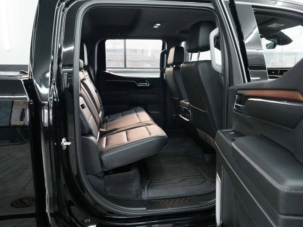 Used 2024 GMC Sierra 1500 Denali w/ Technology Package AWD/4WD image 32