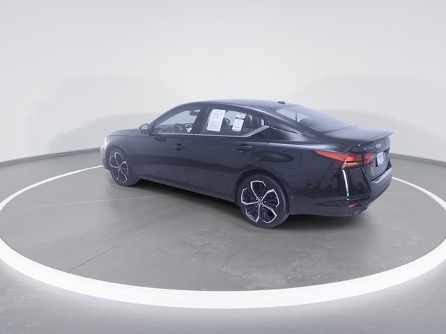 Certified 2023 Nissan Altima 2.5 SR w/ SR Premium Package AWD/4WD image 6